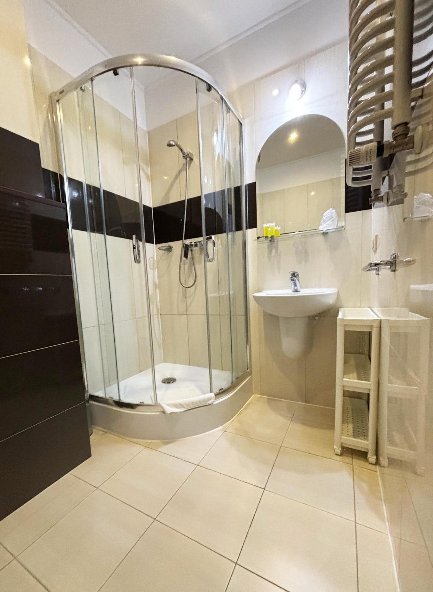 Hotel 365 Kielce Exterior photo